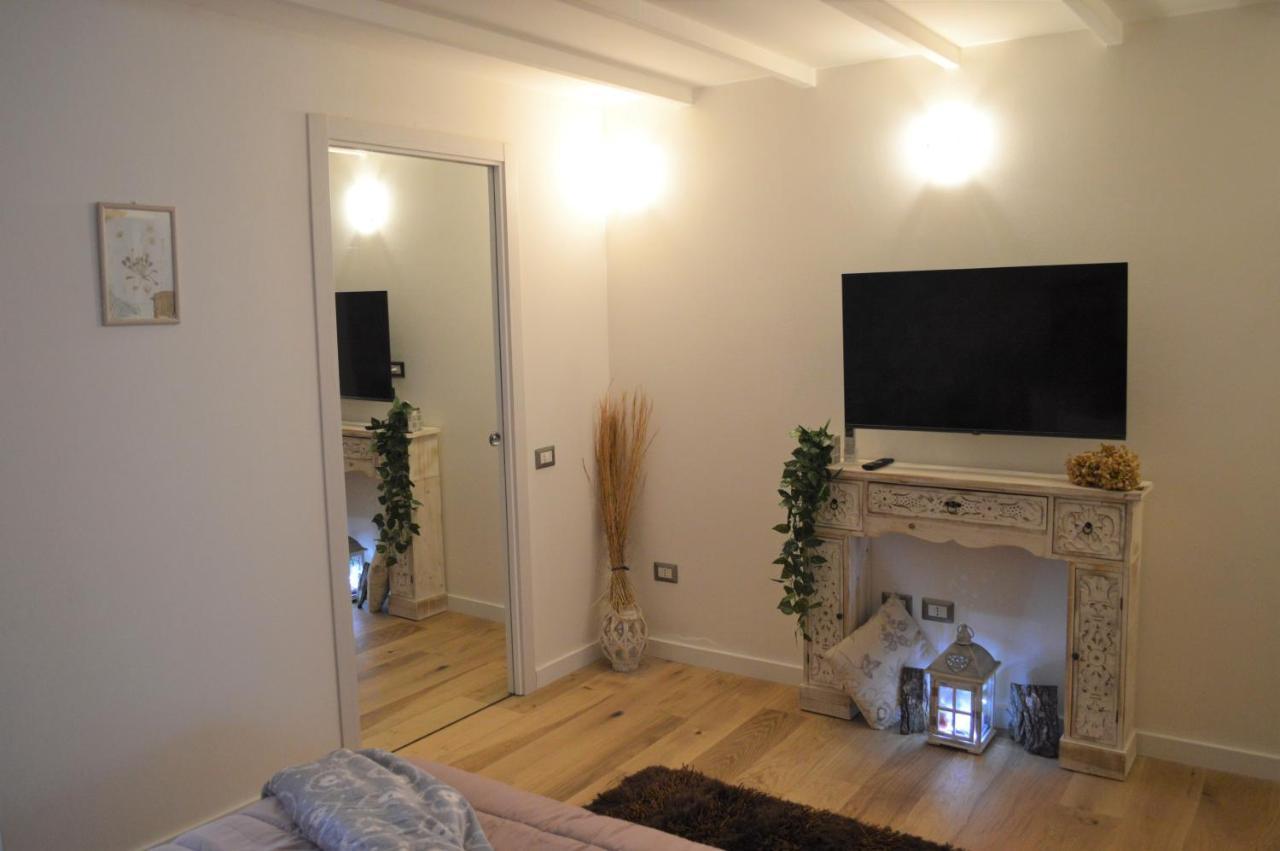 Domu 600 - Suite Mini Appartamento Cagliari Centro Storico Zewnętrze zdjęcie