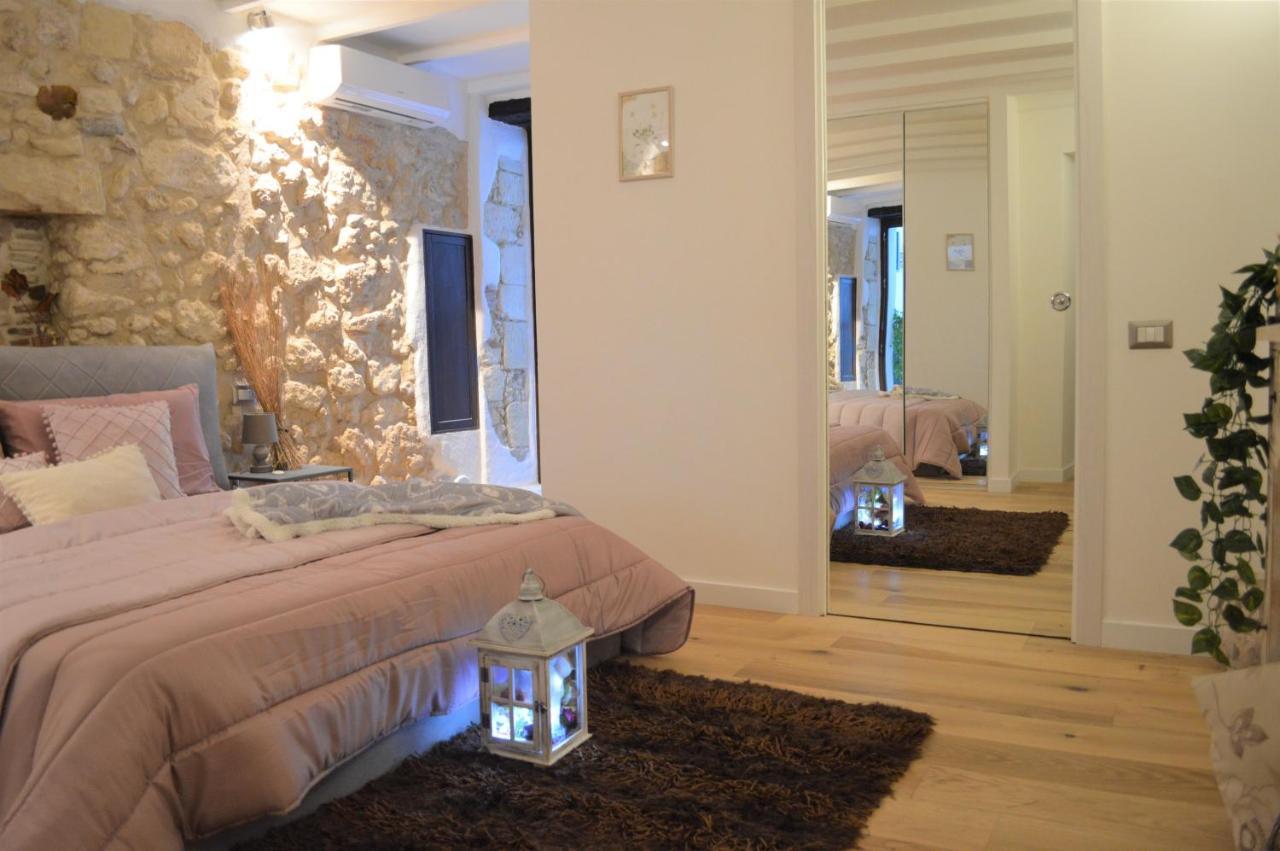 Domu 600 - Suite Mini Appartamento Cagliari Centro Storico Zewnętrze zdjęcie