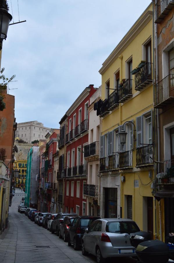 Domu 600 - Suite Mini Appartamento Cagliari Centro Storico Zewnętrze zdjęcie