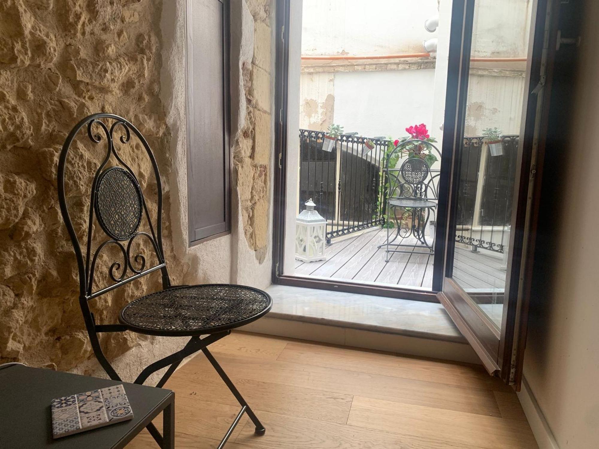 Domu 600 - Suite Mini Appartamento Cagliari Centro Storico Zewnętrze zdjęcie